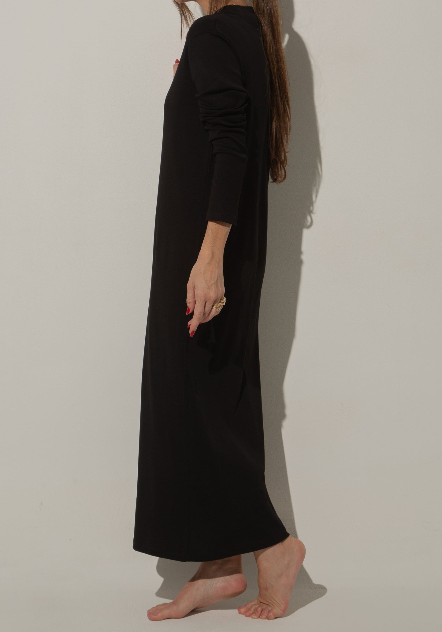 
                  
                    T-SHIRT DRESS BLACK
                  
                
