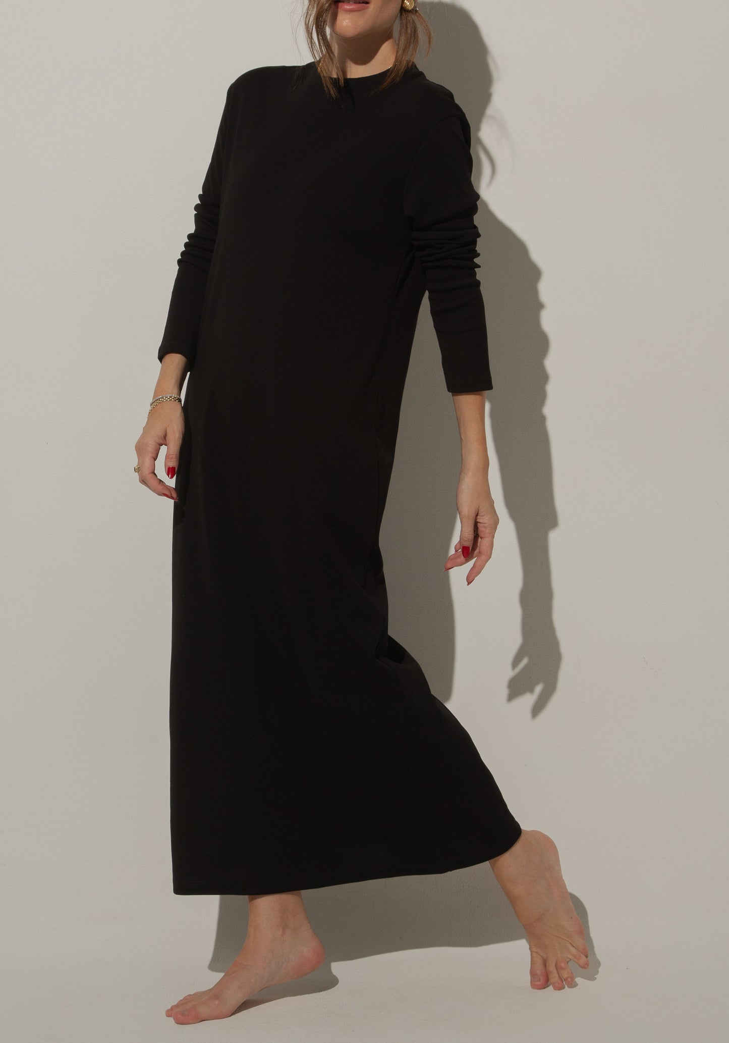 
                  
                    T-SHIRT DRESS BLACK
                  
                