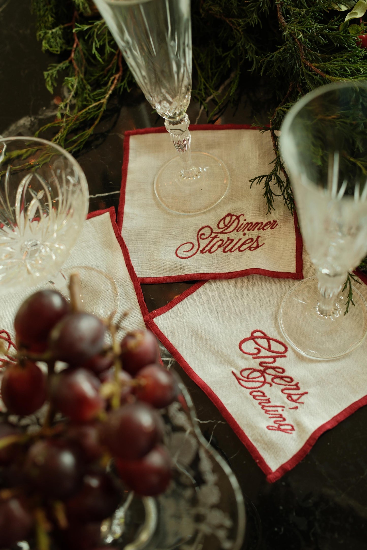 
                  
                    DINNER STORIES (SERVILLETAS COCTEL X 4 )
                  
                